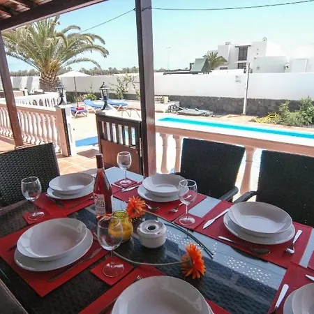 Casa Jordania - 4 Bedroom - Great Gated Pool Area - Perfect For Families With Young Children Vila