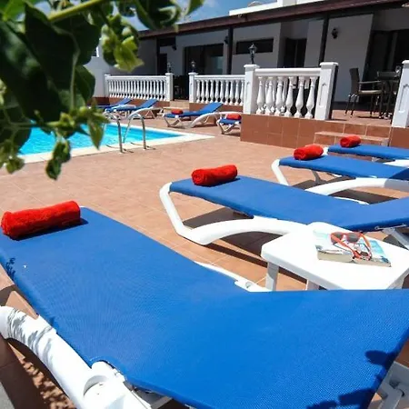 Casa Jordania - 4 Bedroom - Great Gated Pool Area - Perfect For Families With Young Children Playa Blanca (Lanzarote)