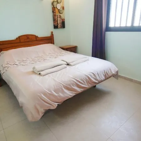 Vila Casa Jordania - 4 Bedroom - Great Gated Pool Area - Perfect For Families With Young Children *
